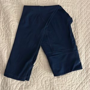 Navy leggings
